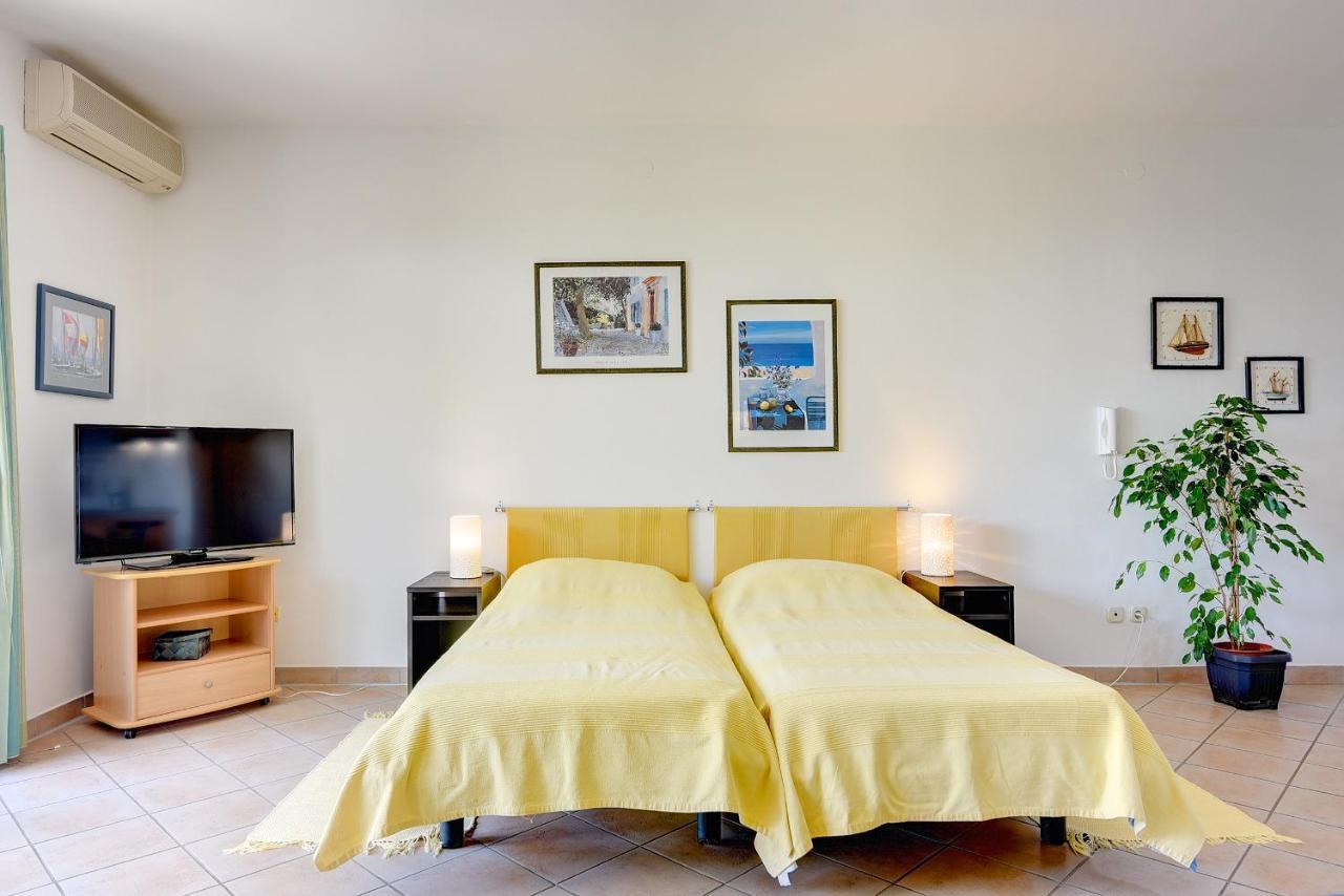 Apartments Villa Ana Medulin Kültér fotó